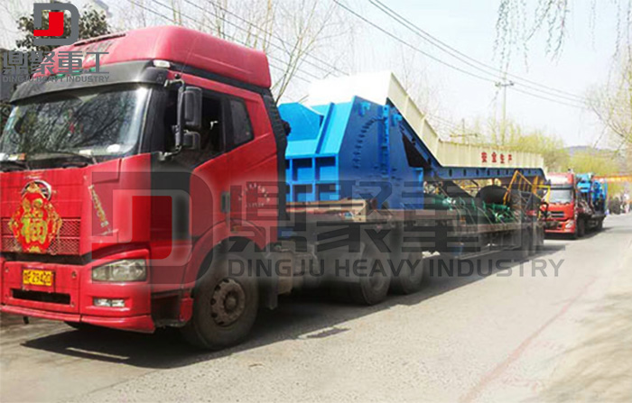 金屬破碎機發貨現場實拍